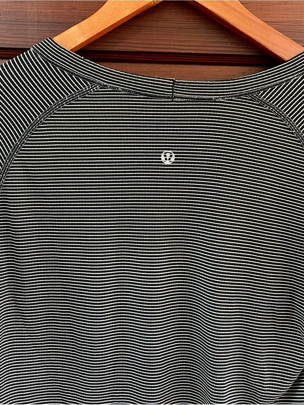 lululemon athletica Swiftly Tech Long Sleeve Crew - Black/White Stripe - Picture 5 of 10